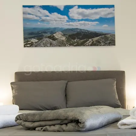 Luxury Sea View Vida Apartment *
