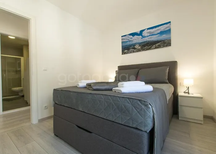 Luxury Sea View Vida Apartment *